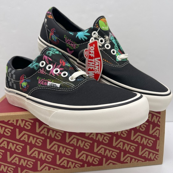 Vans • Men’s Era Sf
(V66) Black/Multi Sneakers 
VN0A3MUHW95 - Picture 3 of 16
